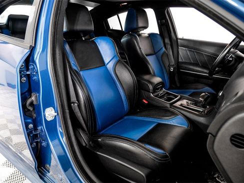 Used 2020 Dodge Charger R/T w/ Navigation & Travel Group image 31