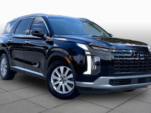 Used 2023 Hyundai Palisade SEL FWD image 3