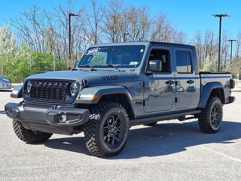 Used 2024 Jeep Gladiator Sport AWD/4WD image 6