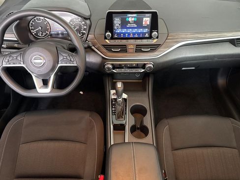 Used 2025 Nissan Altima 2.5 SV FWD image 26