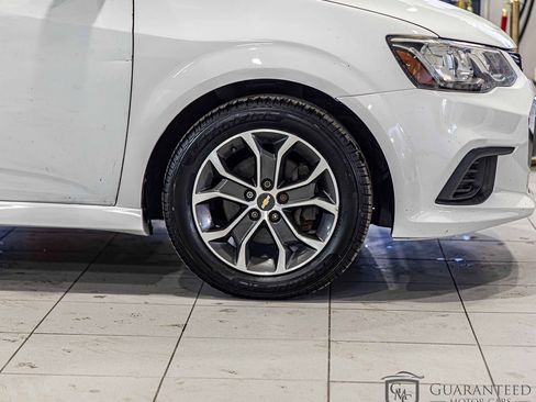 Used 2017 Chevrolet Sonic LT w/ Convenience Package image 10