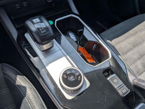 Used 2025 Mitsubishi Outlander SE FWD image 19