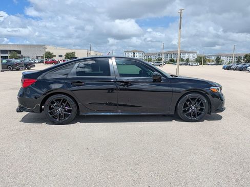 Used 2023 Honda Civic Sport image 4