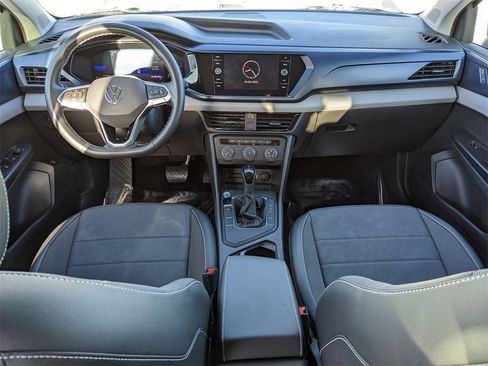 Certified 2022 Volkswagen Taos SE w/ Driver Assistance Package image 13