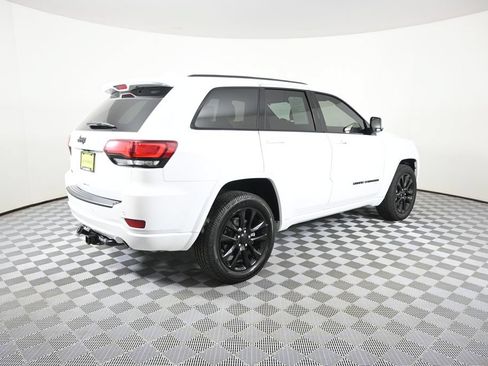 Used 2021 Jeep Grand Cherokee Laredo X AWD/4WD image 6