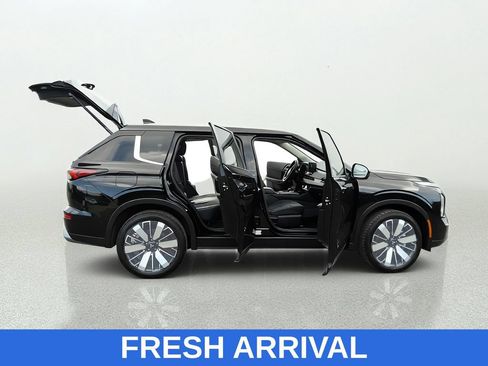Used 2025 Mitsubishi Outlander SE AWD/4WD image 16