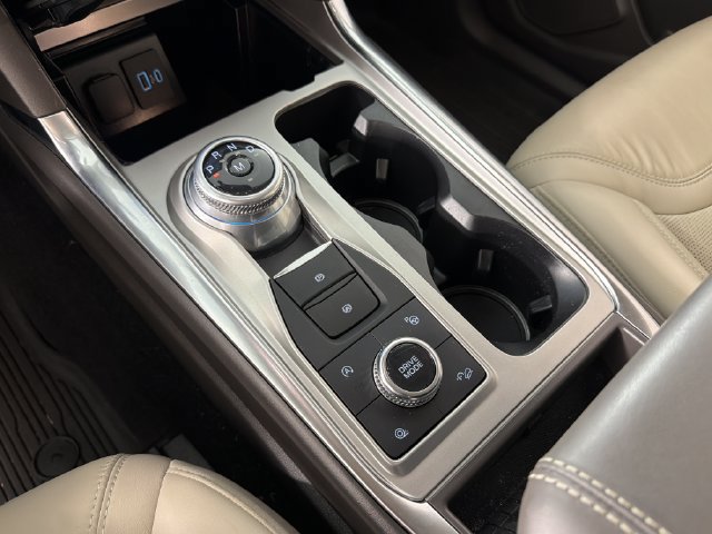 Used 2021 Ford Explorer Platinum w/ Equipment Group 601A AWD/4WD image 3