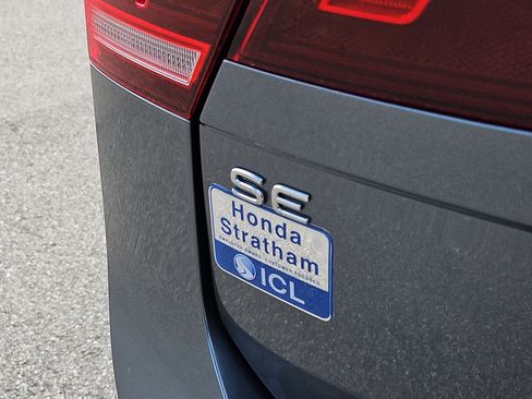 Used 2024 Volkswagen Tiguan SE R-Line AWD/4WD image 5