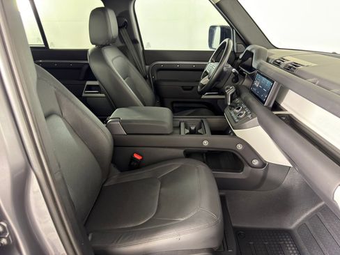 Certified 2024 Land Rover Defender 110 S image 22