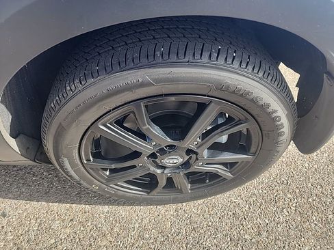 Used 2023 Nissan Kicks SR w/ SR Premium Package image 10