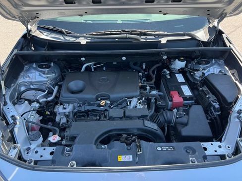 Used 2019 Toyota RAV4 LE w/ All Weather Liner Package AWD/4WD image 28
