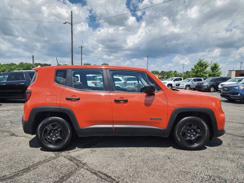 Used 2021 Jeep Renegade Sport image 9