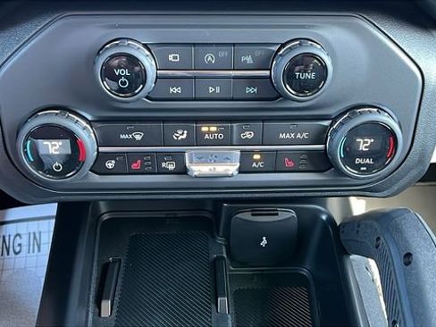 New 2026 Ford Bronco Badlands AWD/4WD image 24