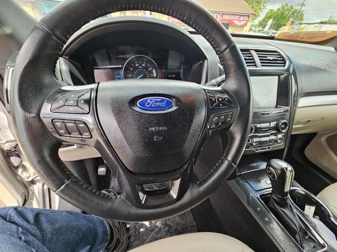 Used 2017 Ford Explorer Platinum AWD/4WD image 15
