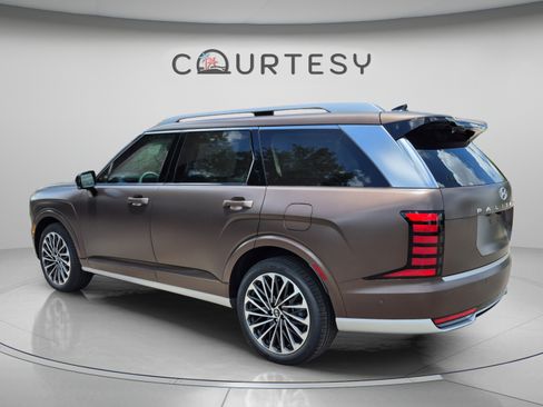 New 2026 Hyundai Palisade Calligraphy FWD image 3