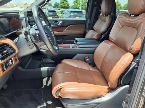 Used 2024 Lincoln Navigator Reserve AWD/4WD image 23
