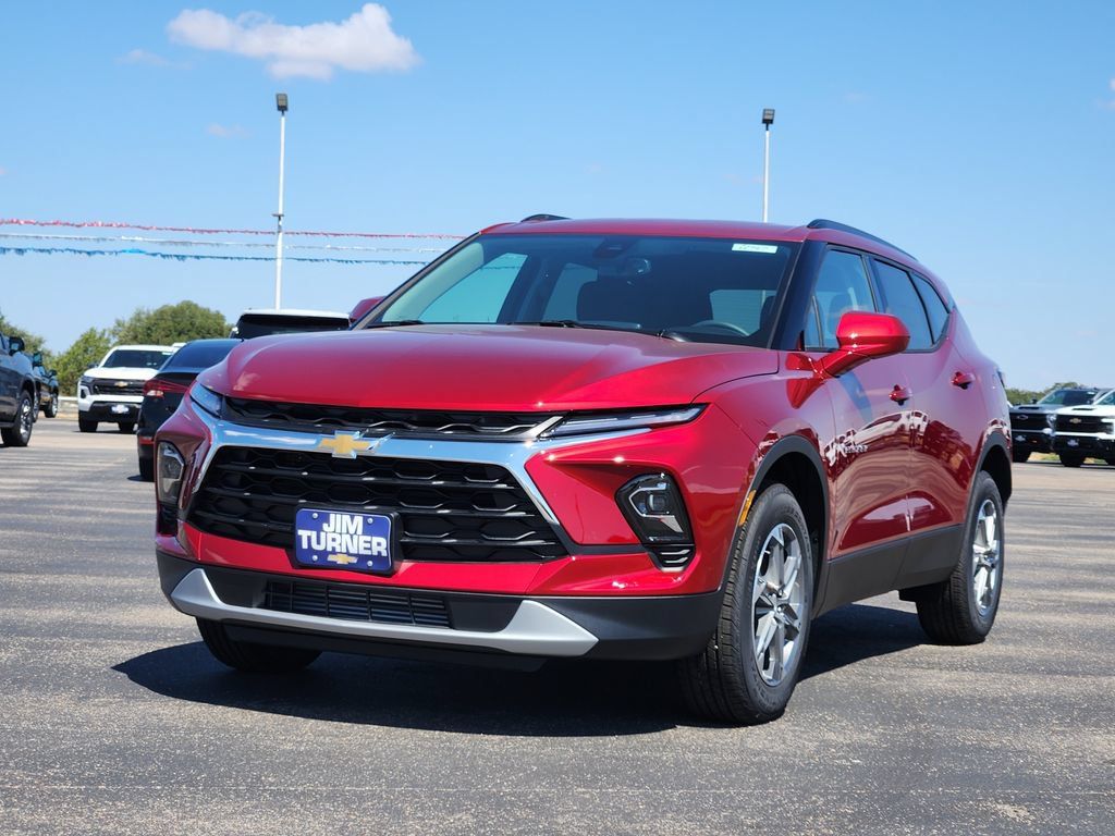 New 2026 Chevrolet Blazer LT w/ Convenience Package FWD image 2