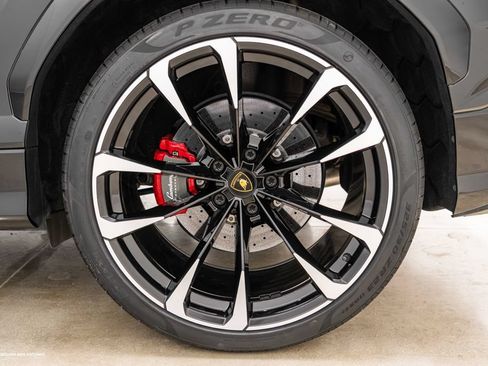 Used 2024 Lamborghini Urus S AWD/4WD image 7