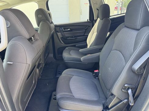 Used 2016 Chevrolet Traverse LT w/ Style and Technology Package image 14