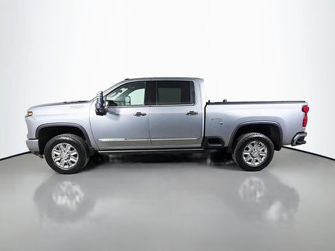 Used 2024 Chevrolet Silverado 2500 High Country w/ Technology Package AWD/4WD image 9