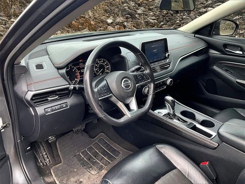 Used 2022 Nissan Altima 2.5 SR image 12