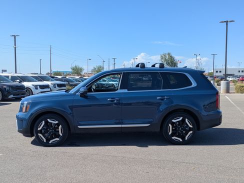 Certified 2025 Kia Telluride S AWD/4WD image 2