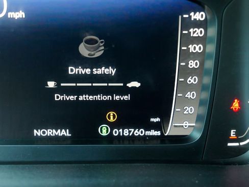 Used 2025 Honda Pilot Elite image 50