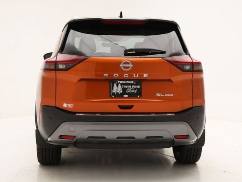 Used 2023 Nissan Rogue SL w/ SL Premium Package image 9