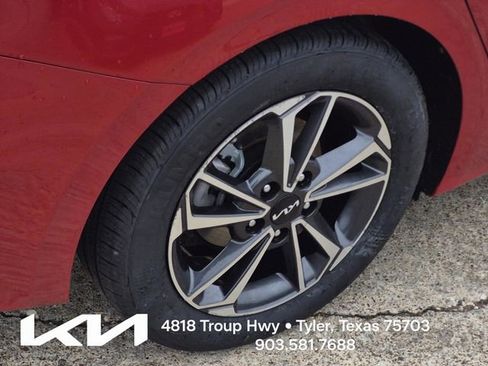 Certified 2022 Kia Forte LXS FWD image 7