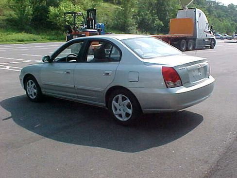 Used 2005 Hyundai Elantra GLS image 19