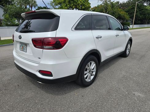 Used 2019 Kia Sorento FWD V6 image 5