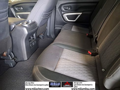 Used 2021 Nissan Titan SV w/ SV Convenience Package image 12