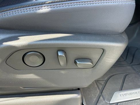 Used 2025 Chevrolet Silverado 1500 High Country w/ Technology Package RWD image 49