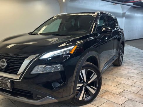 Used 2022 Nissan Rogue SL w/ SL Premium Package image 1