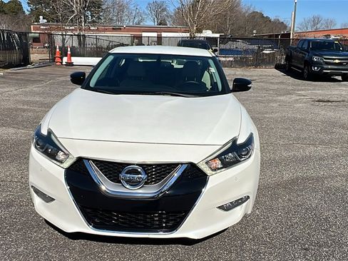 Used 2016 Nissan Maxima 3.5 SV w/ Interior Lighting Package image 2