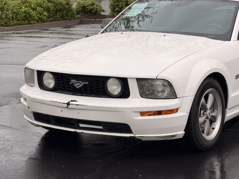 Used 2006 Ford Mustang GT RWD image 10