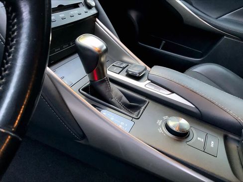 Used 2017 Lexus IS 200t image 16