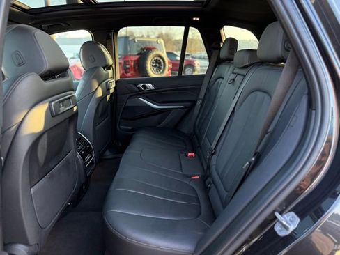 Used 2022 BMW X5 xDrive40i AWD/4WD image 16