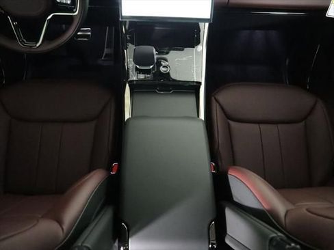 New 2025 Land Rover Range Rover Sport Autobiography image 18