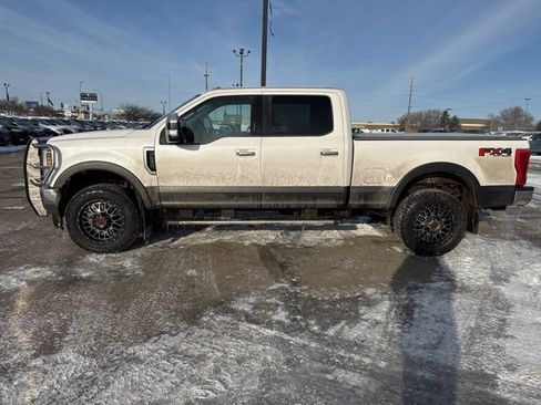 Used 2018 Ford F250 Lariat w/ Chrome Package image 8