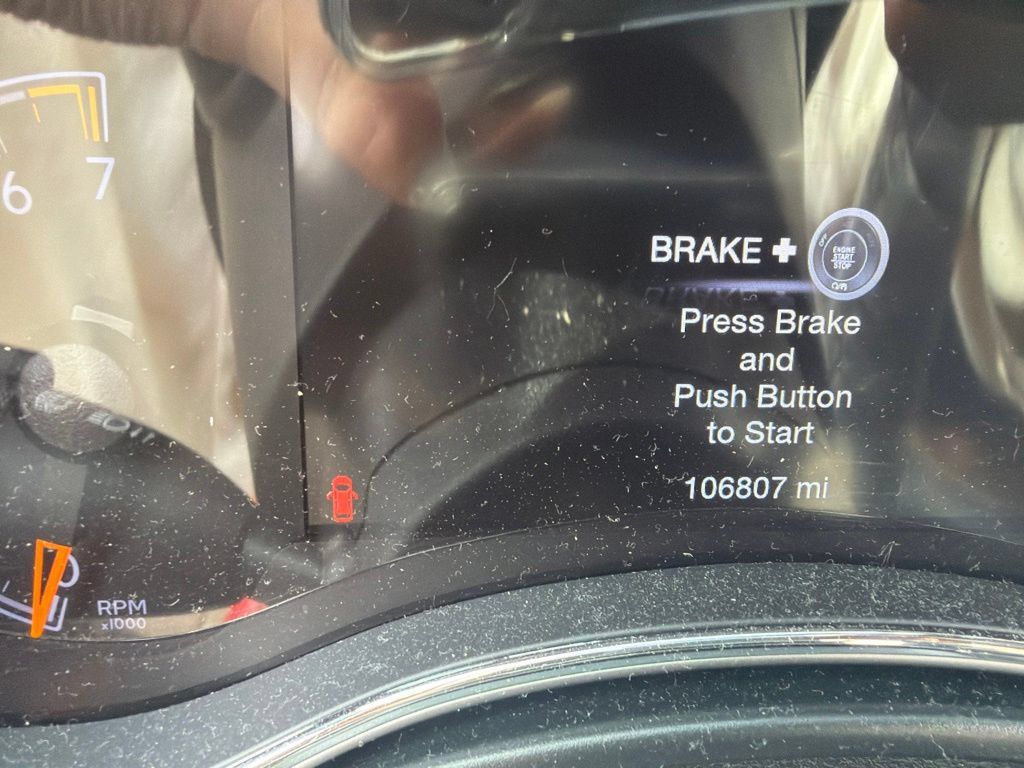 Used 2018 Jeep Grand Cherokee Limited AWD/4WD image 9