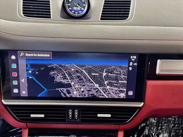 Certified 2023 Porsche Cayenne Turbo S AWD/4WD image 17