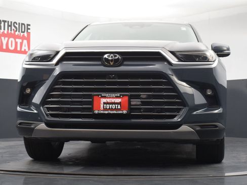 Used 2025 Toyota Grand Highlander AWD Hybrid image 39