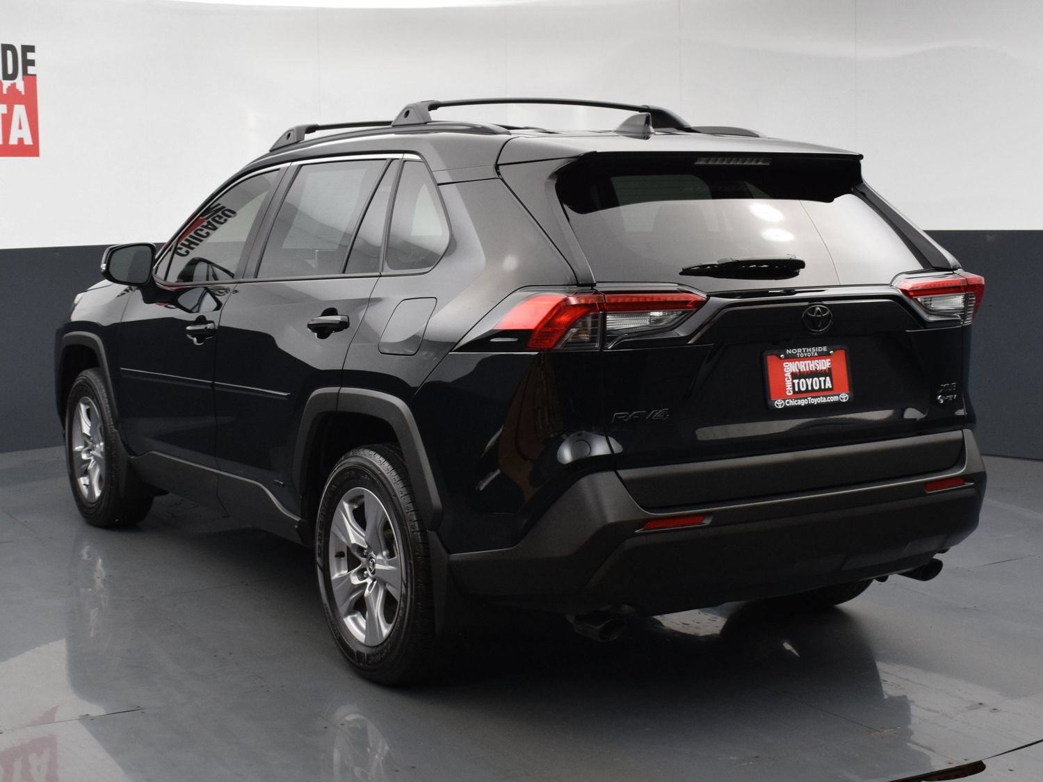 Used 2025 Toyota RAV4 XLE w/ Convenience Package AWD/4WD image 3