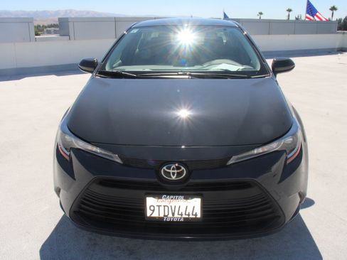 Certified 2025 Toyota Corolla LE FWD image 7