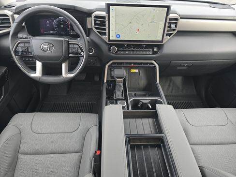 Used 2024 Toyota Tundra Limited image 8