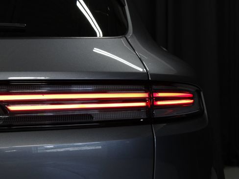 New 2026 Porsche Cayenne AWD/4WD image 22