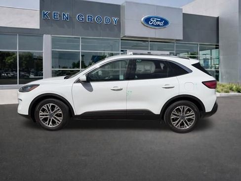 Used 2022 Ford Escape SEL image 3