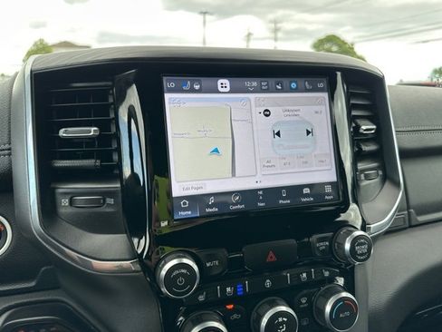 Used 2024 RAM 1500 Laramie image 21