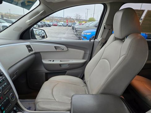 Used 2012 Chevrolet Traverse LT image 26